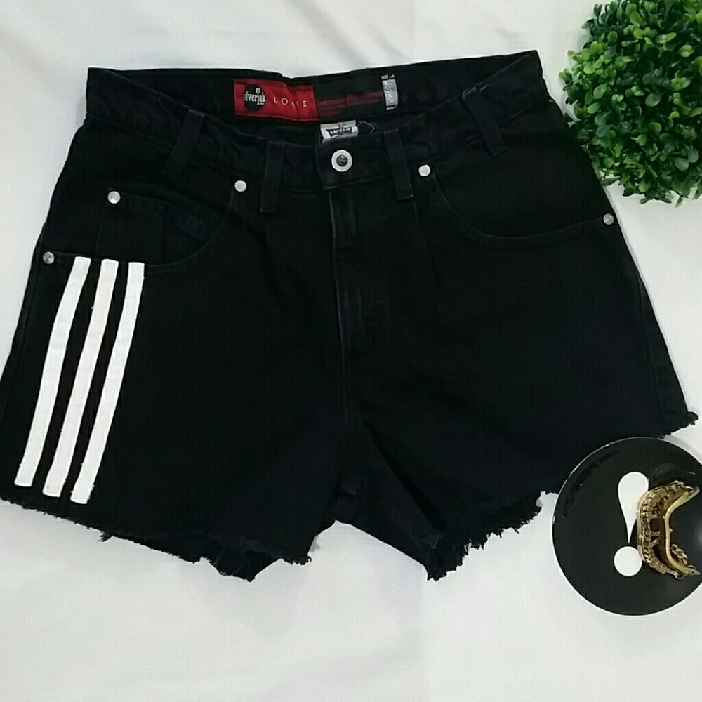 Vintage Levi' s Silver Tab with 3 Stripe detail